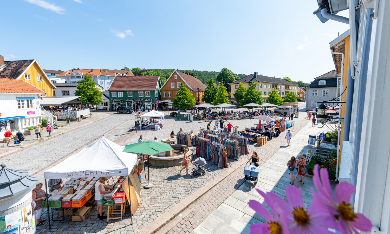 Drøbak torg visit drobak og oscarsborg.jpg